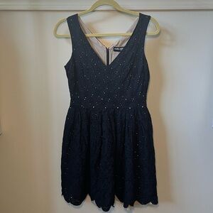 Karl Lagerfeld Navy‎ Mini Dress Floral Embroidered Flirty Cocktail Party Size 4
